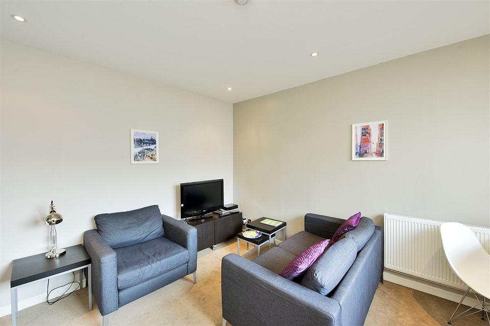 Native Fulham Apartment London Bagian luar foto