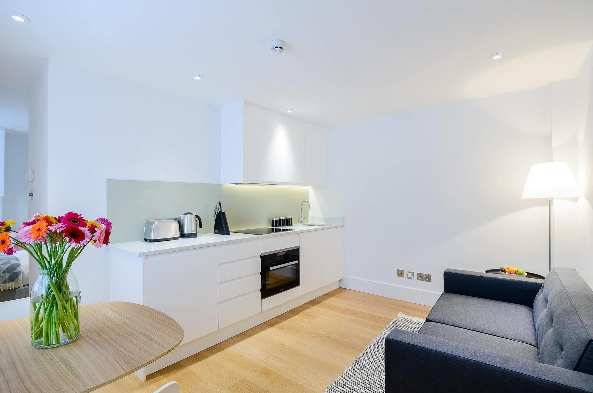 Native Fulham Apartment London Bagian luar foto
