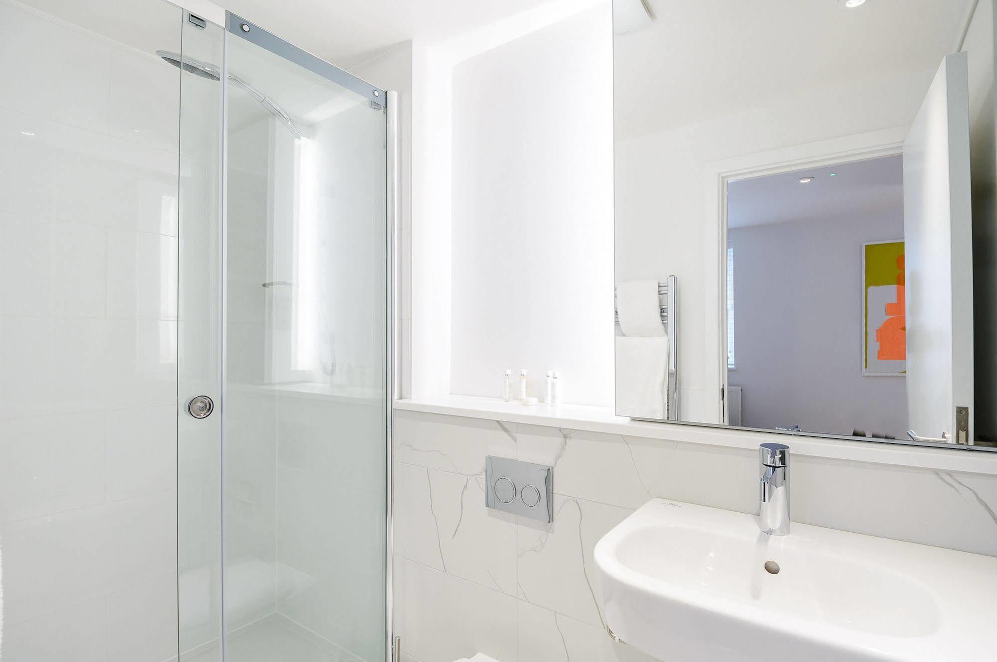 Native Fulham Apartment London Bagian luar foto