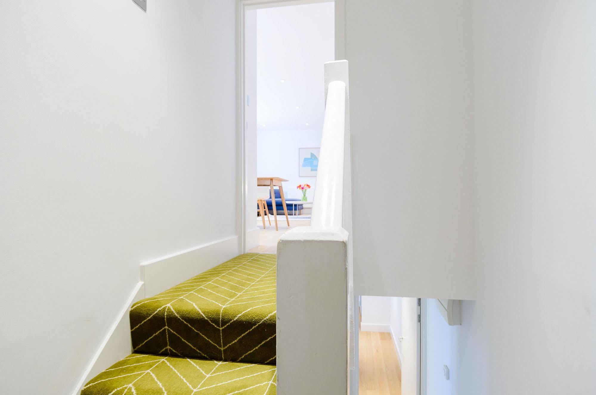 Native Fulham Apartment London Bagian luar foto